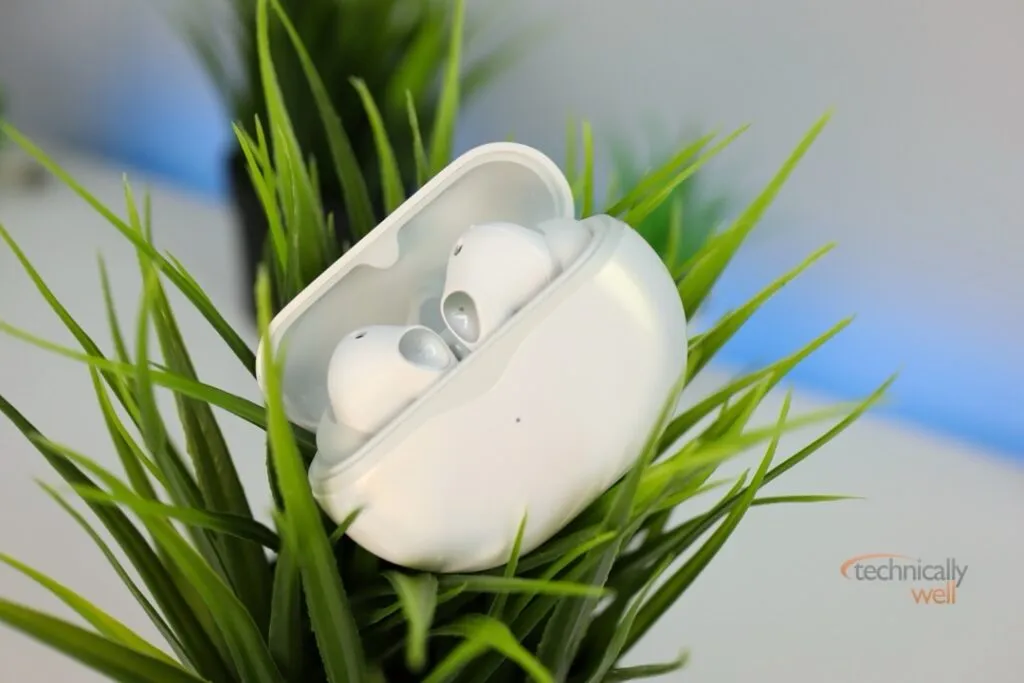 SoundPEATS Air4 Pro Earbuds inside open case