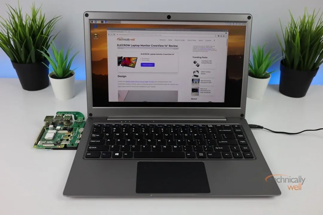 CrowView Note connected to a Raspberry Pi showing the Technically Well website