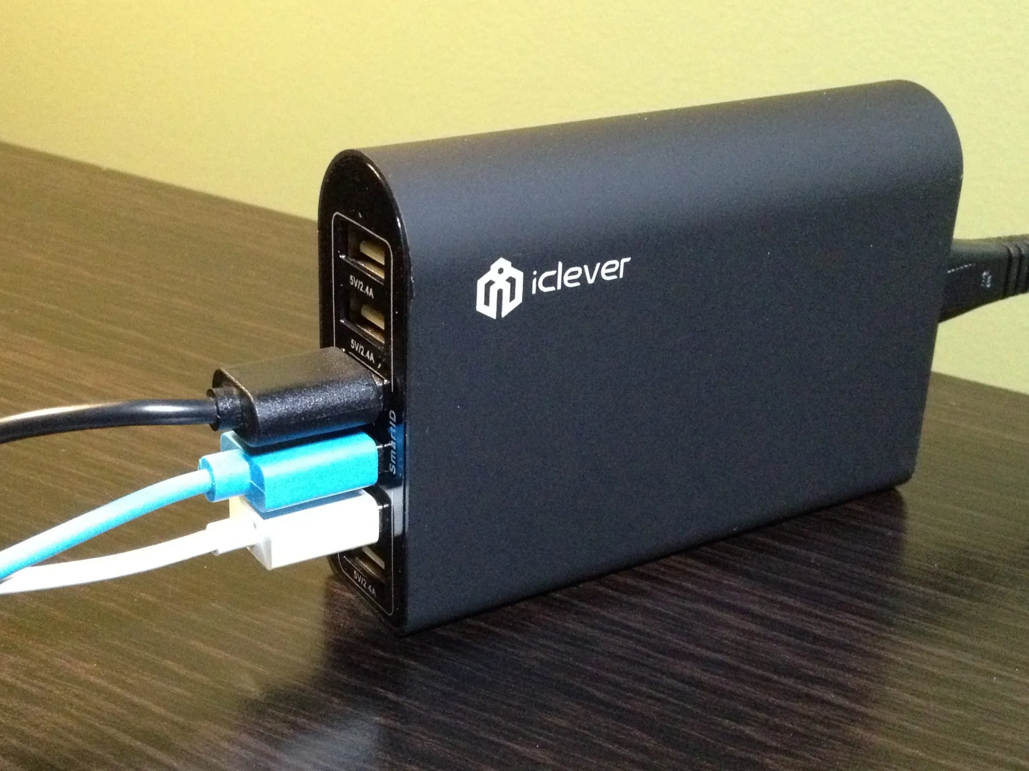 iClever 6-Port USB Desktop Charger Review