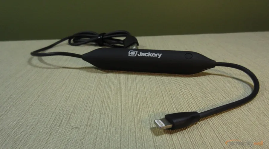 Jackery Jewel Lightning Cable and Power Bank Review